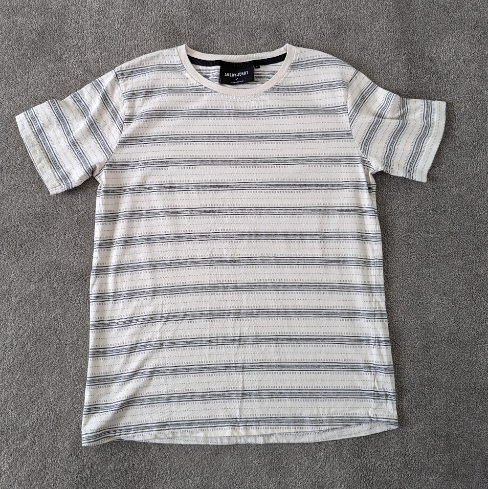 Anerkjendt Marrez Men's Striped T-Shirt in Beige and Black, Size Large